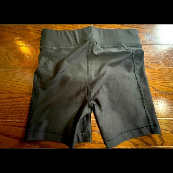 Under Armour Spandex shorts. Size: S - Picture 2 of 3
